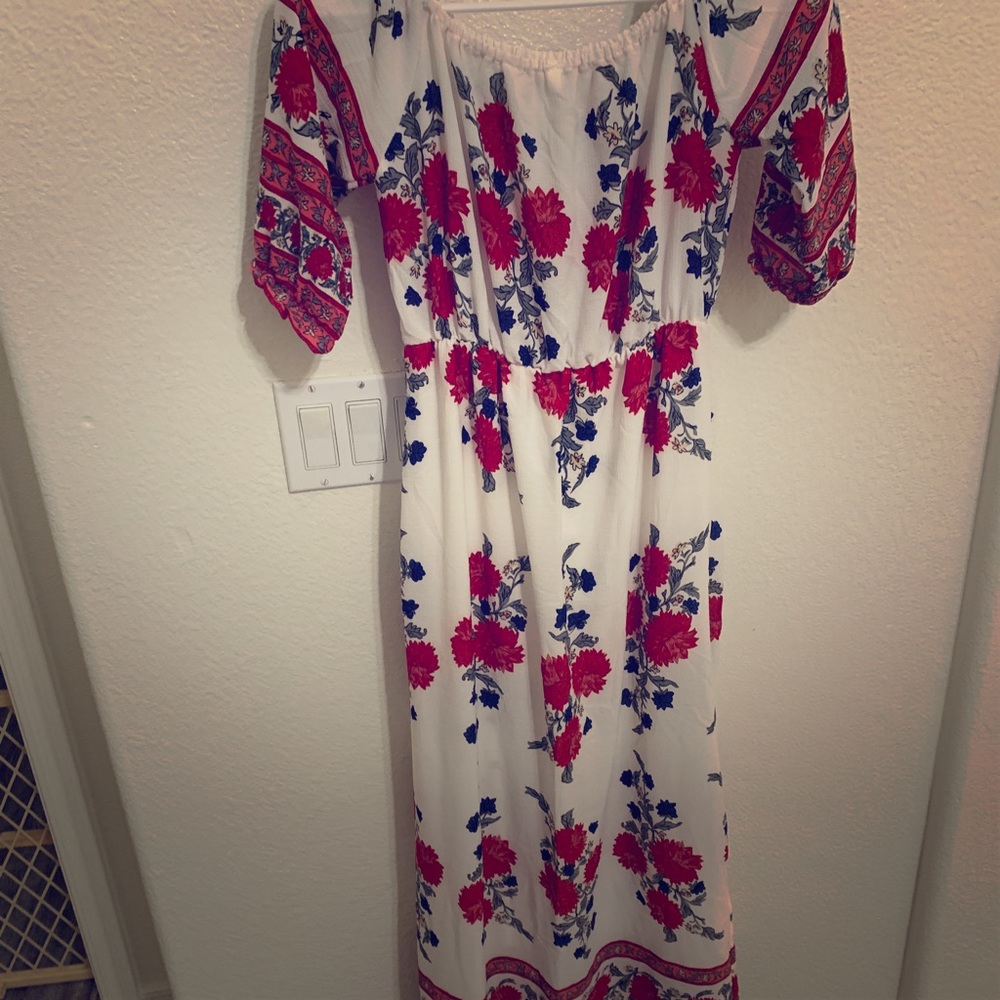 Flowy off the shoulder maxi dress